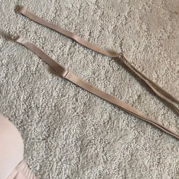 VS Pink Multi-Way push up bra w/ removable straps - Picture 4 of 4